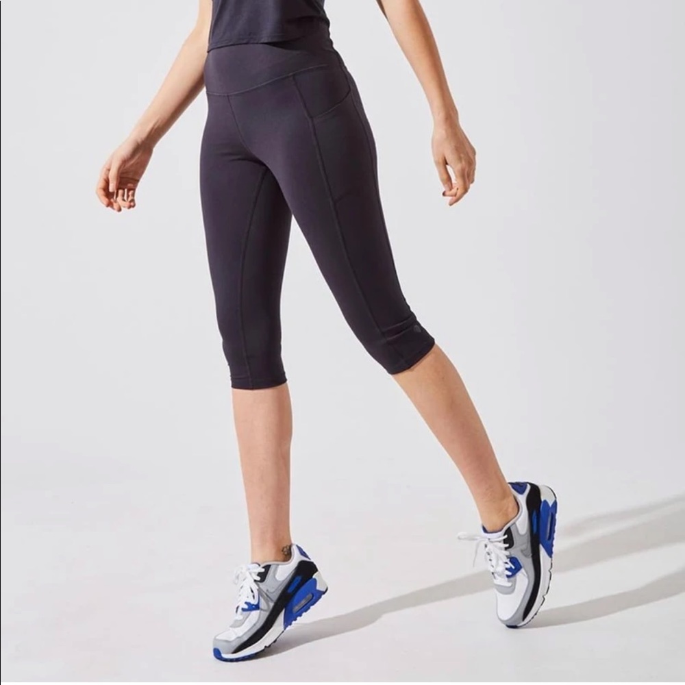 MPG Cropped performance legging with two side pockets